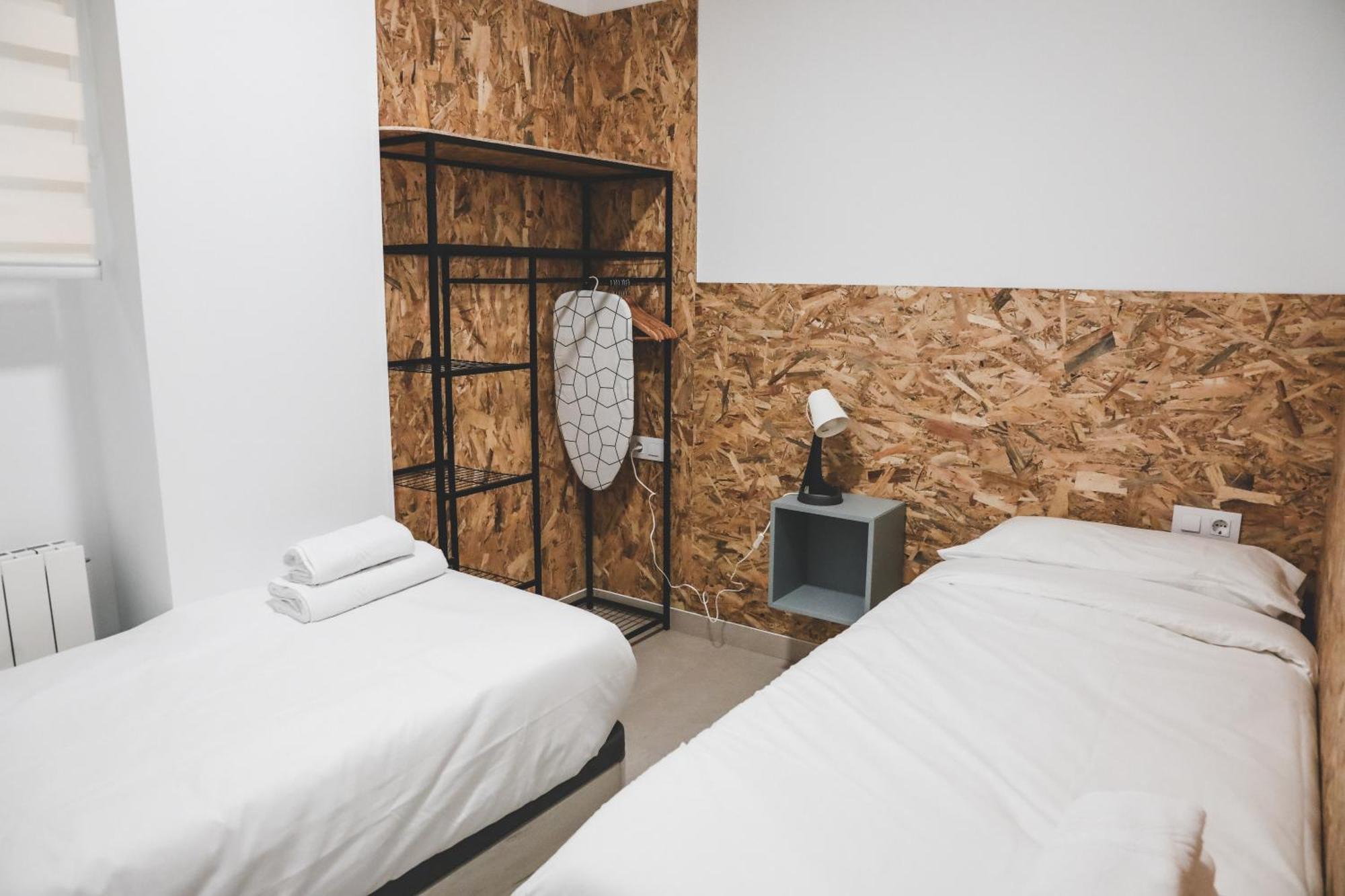 Casa San Juan - Habitaciones Privadas Logroño Esterno foto
