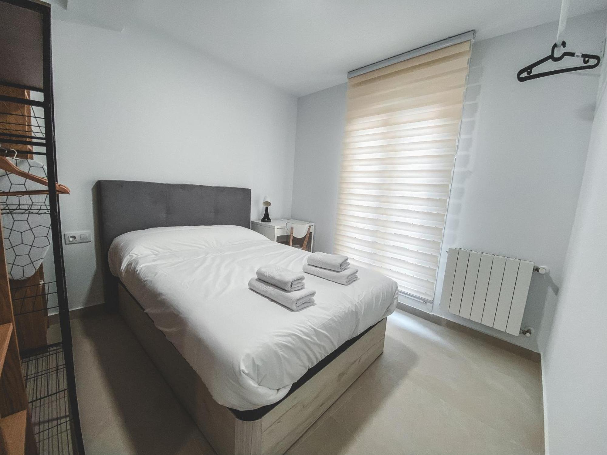Casa San Juan - Habitaciones Privadas Logroño Esterno foto